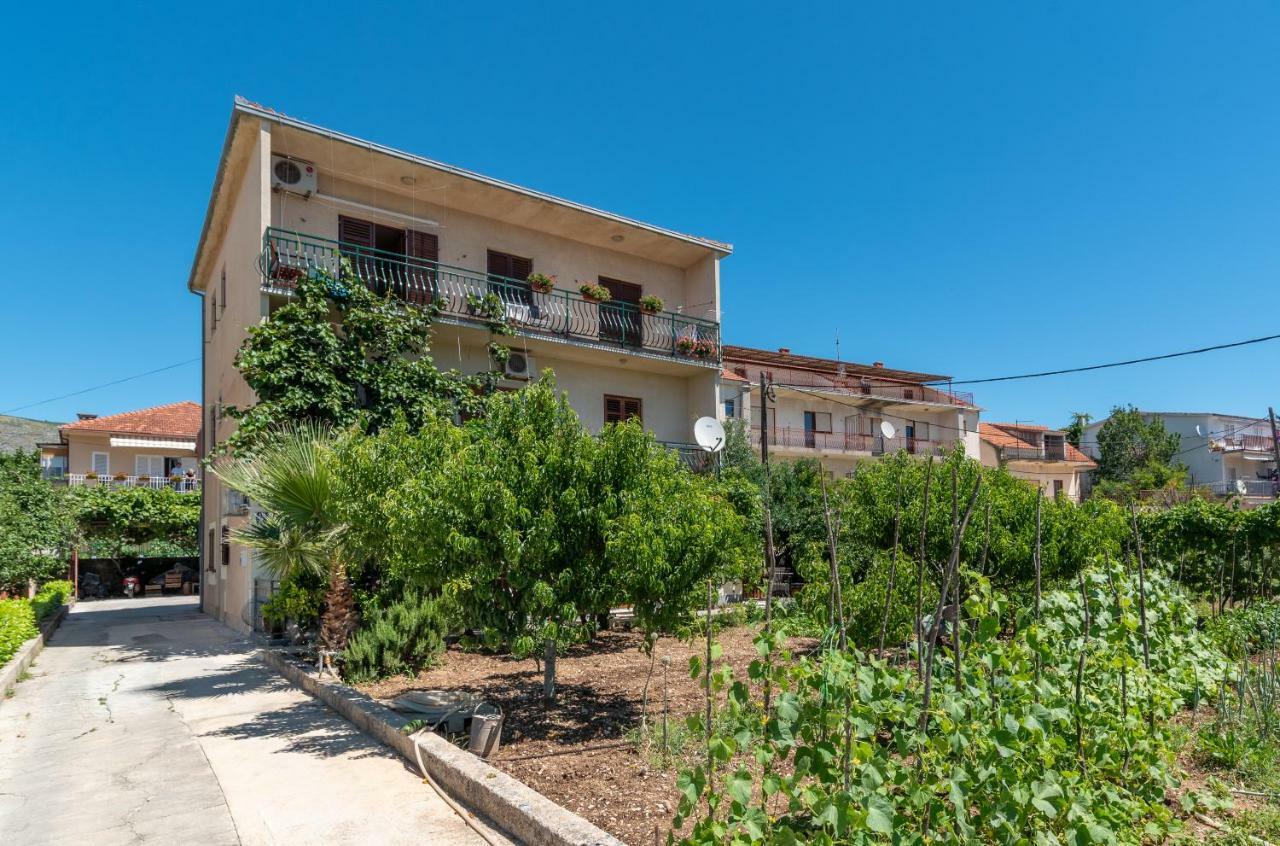 Kiwi Trogir Exterior foto